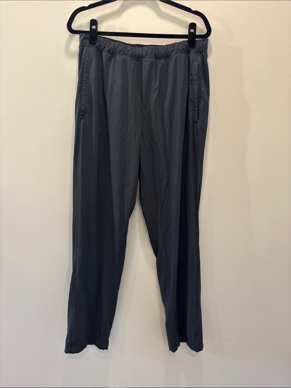 Lululemon Men’s XL Gray Pull-On Performance Pants Stretch Athletic Casual